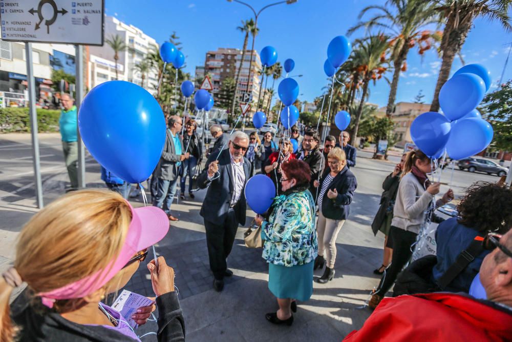 Pruebas gratuitas de prevención, información, charlas y una suelta simbólica de globos azules han conmemorado hoy el Día Mundial de la Diabetes