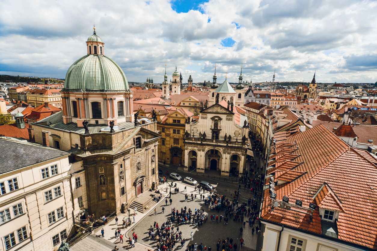 Plaza de la Cruz en el centro de praga