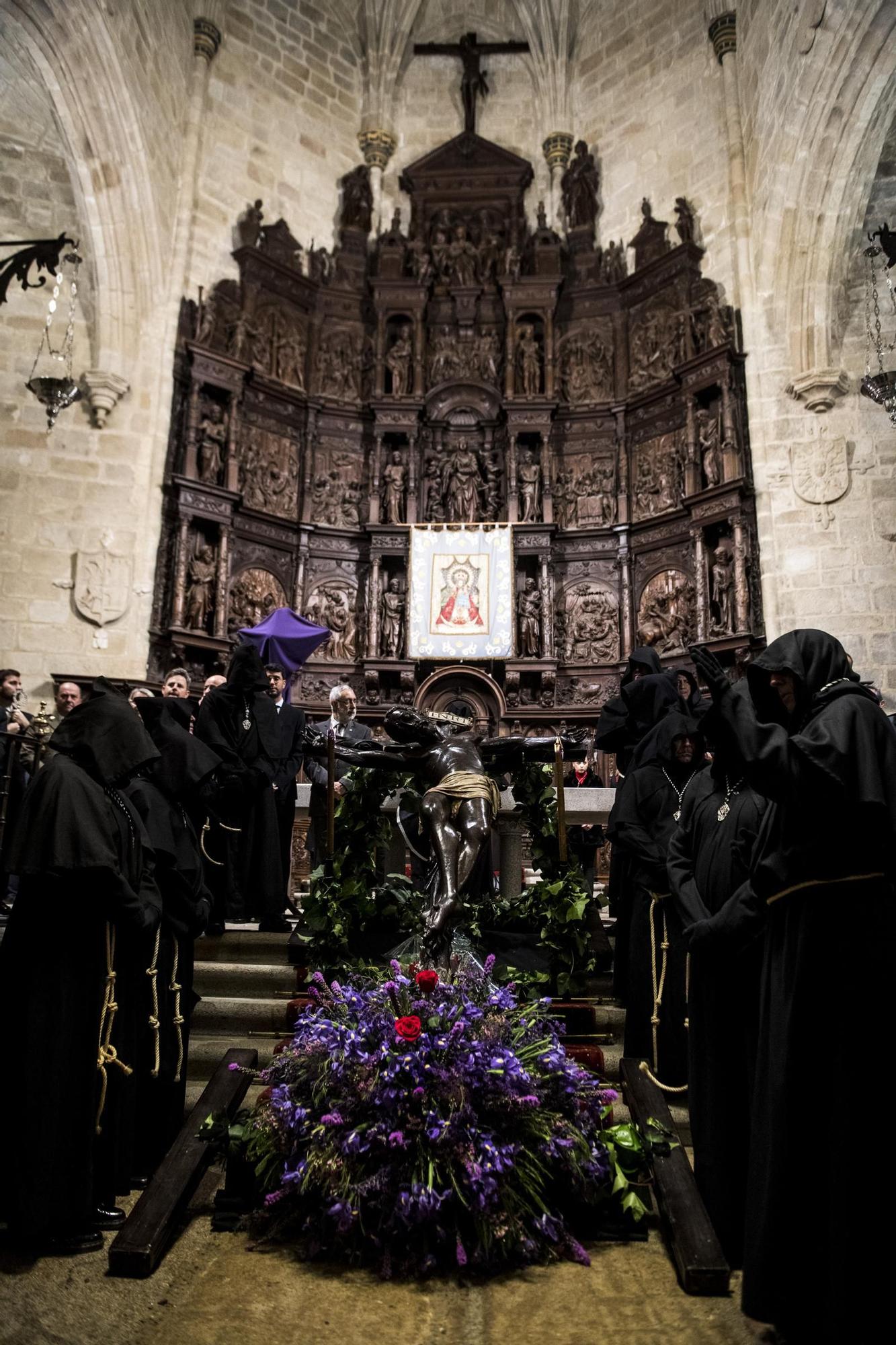 El Cristo Negro de Cáceres no pudo con lluvia