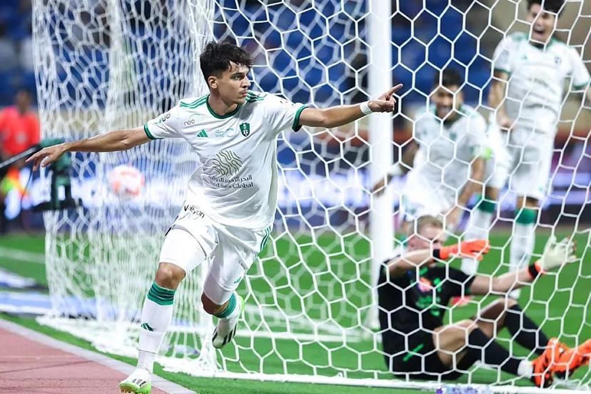 Gabri Veiga, exjugador del Celta e internacional sub-21 español, celebra su primer gol en Arabia.