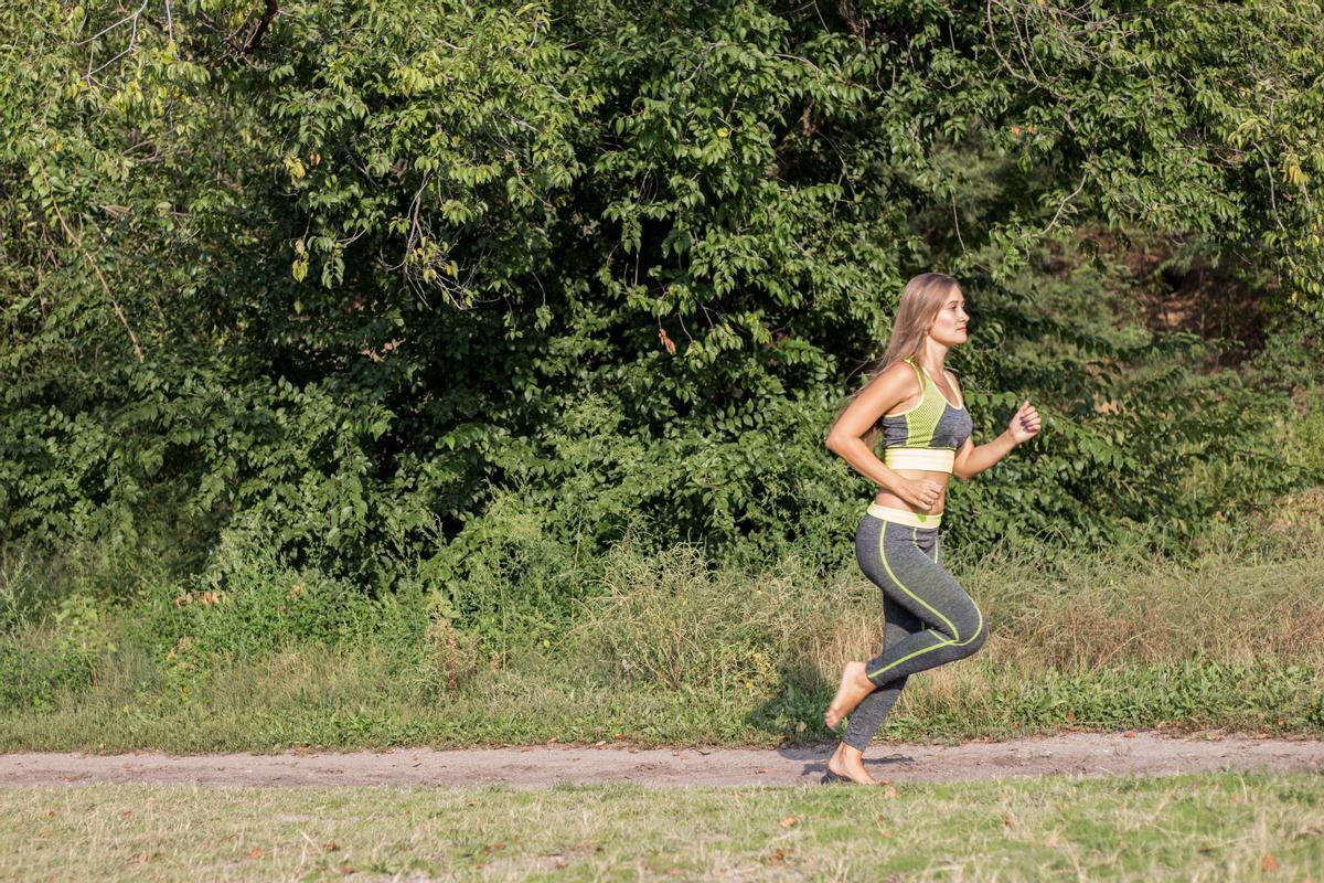 Correr descalzos cambia radicalmente los patrones de apoyo.