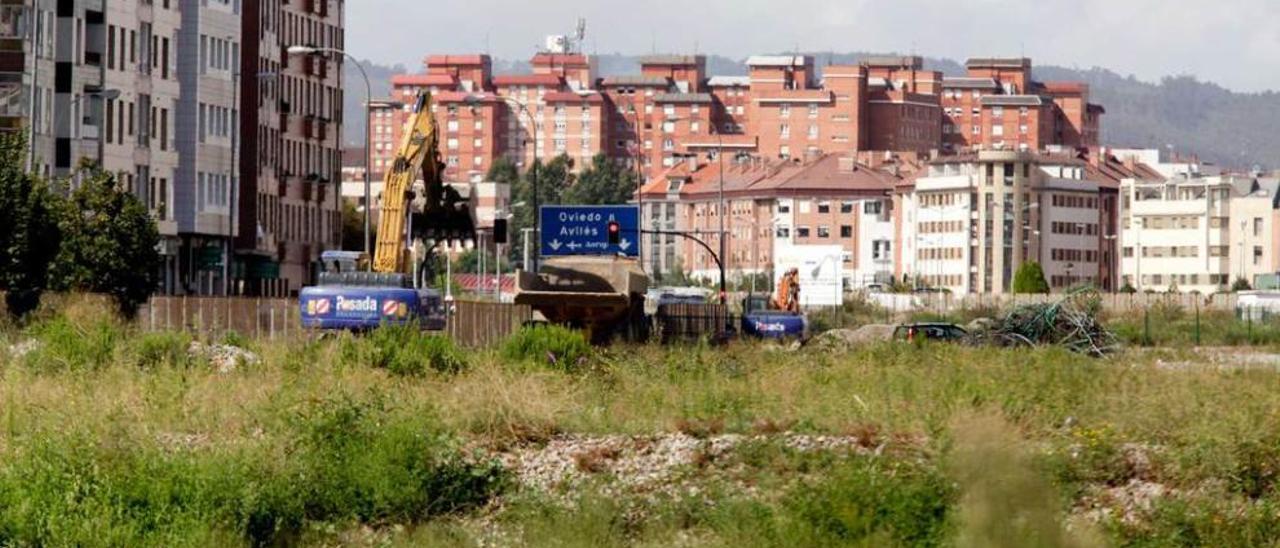 Suelo liberado de las vías del ferrocarril.