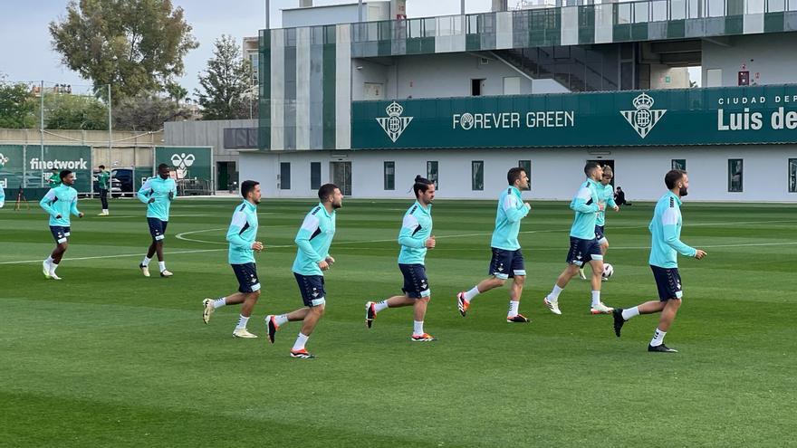 El Betis continúa su preparación para Vallecas con Isco listo para tener minutos