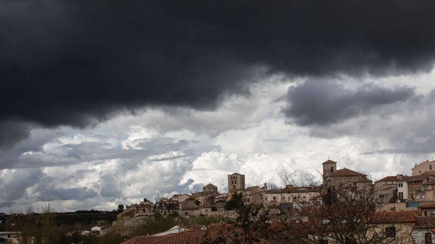 Vuelve el frío y la lluvia a Zamora: descalabro de las temperaturas esta semana