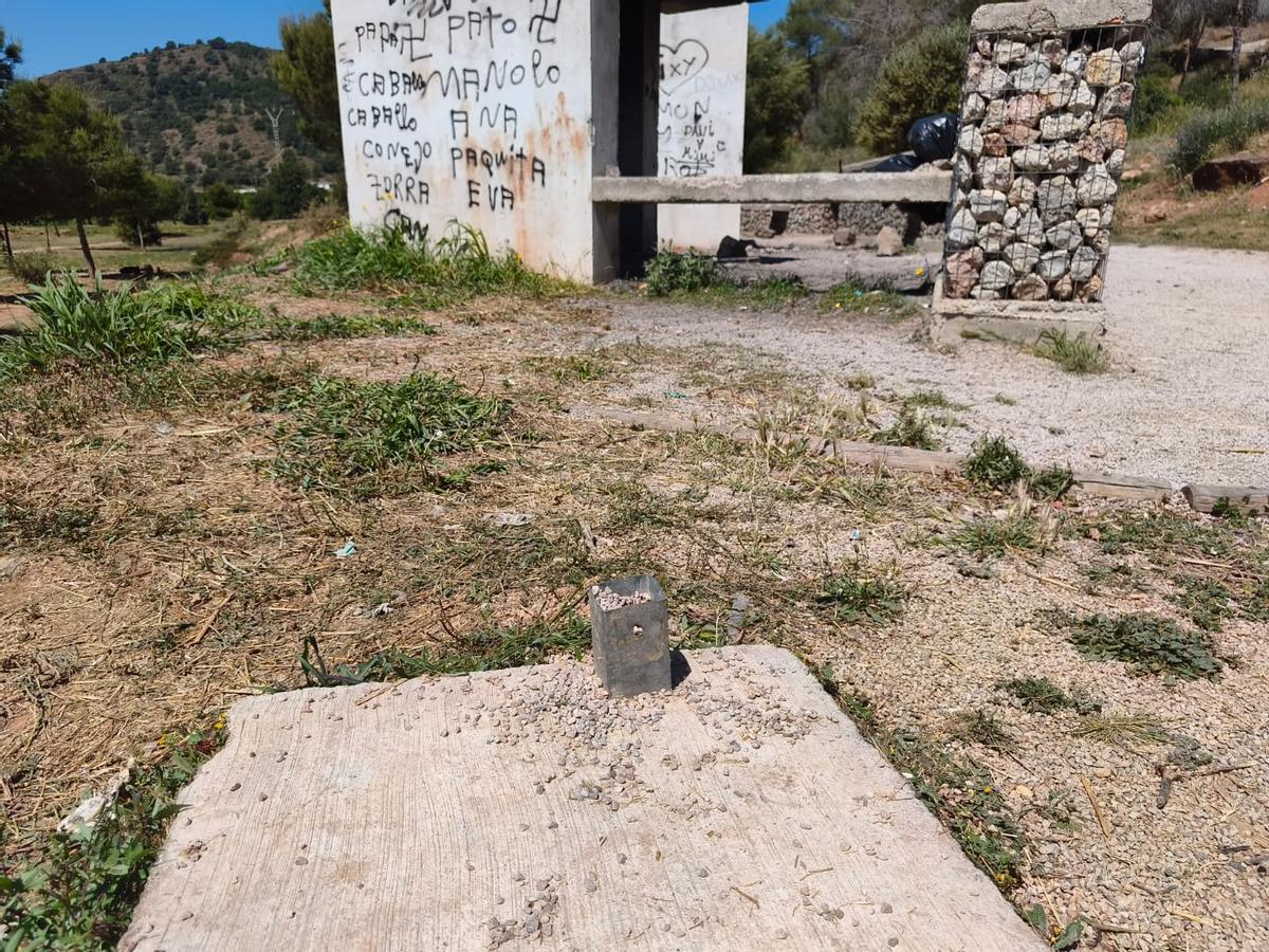 Así está una zona de paelleros de Sagunt Así está una zona de paelleros de Sagunt
