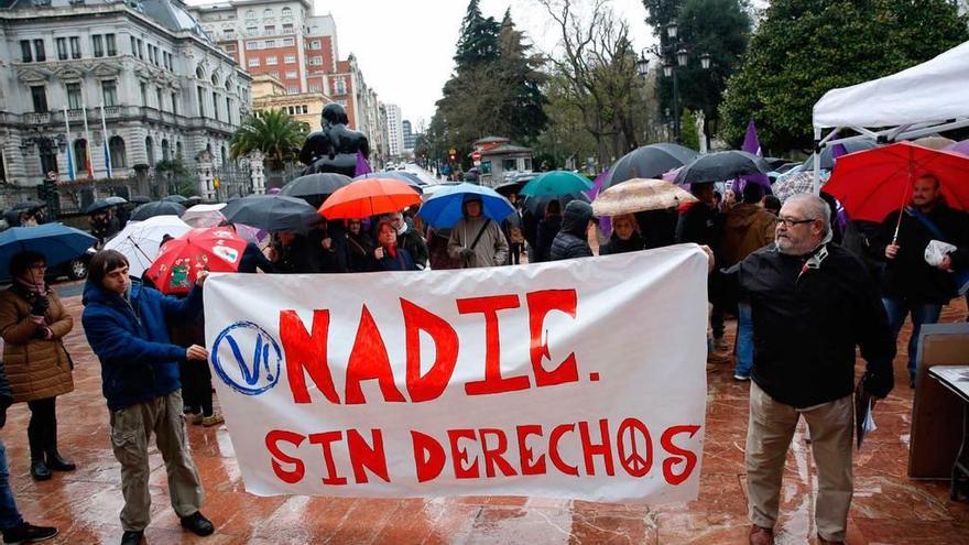 La campaña &quot;Nadie sin derechos&quot; recala en Oviedo