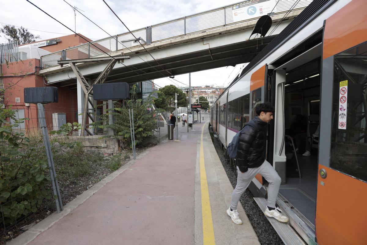 Barcelona jubila a la estación de tren de Sant Andreu Comtal (1854), la más antigua de España.