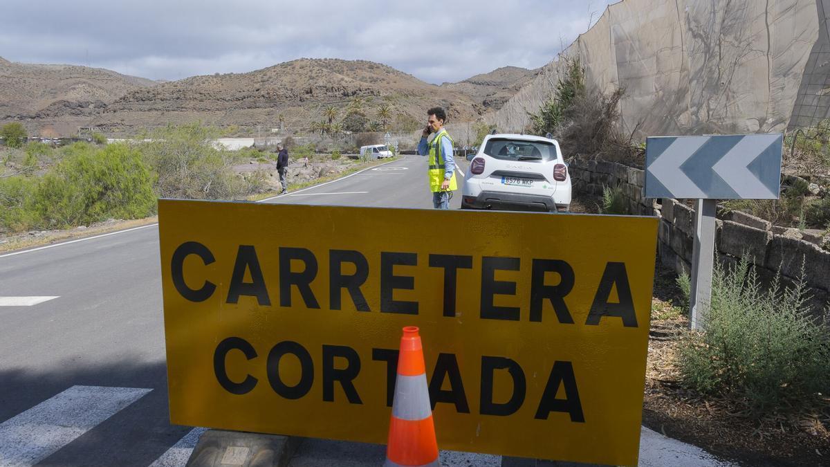 Carretera cortada en Mogán
