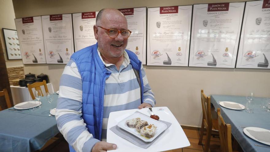 Recompensan el esfuerzo de divulgación gastronómica de Carlos Martínez Guardado