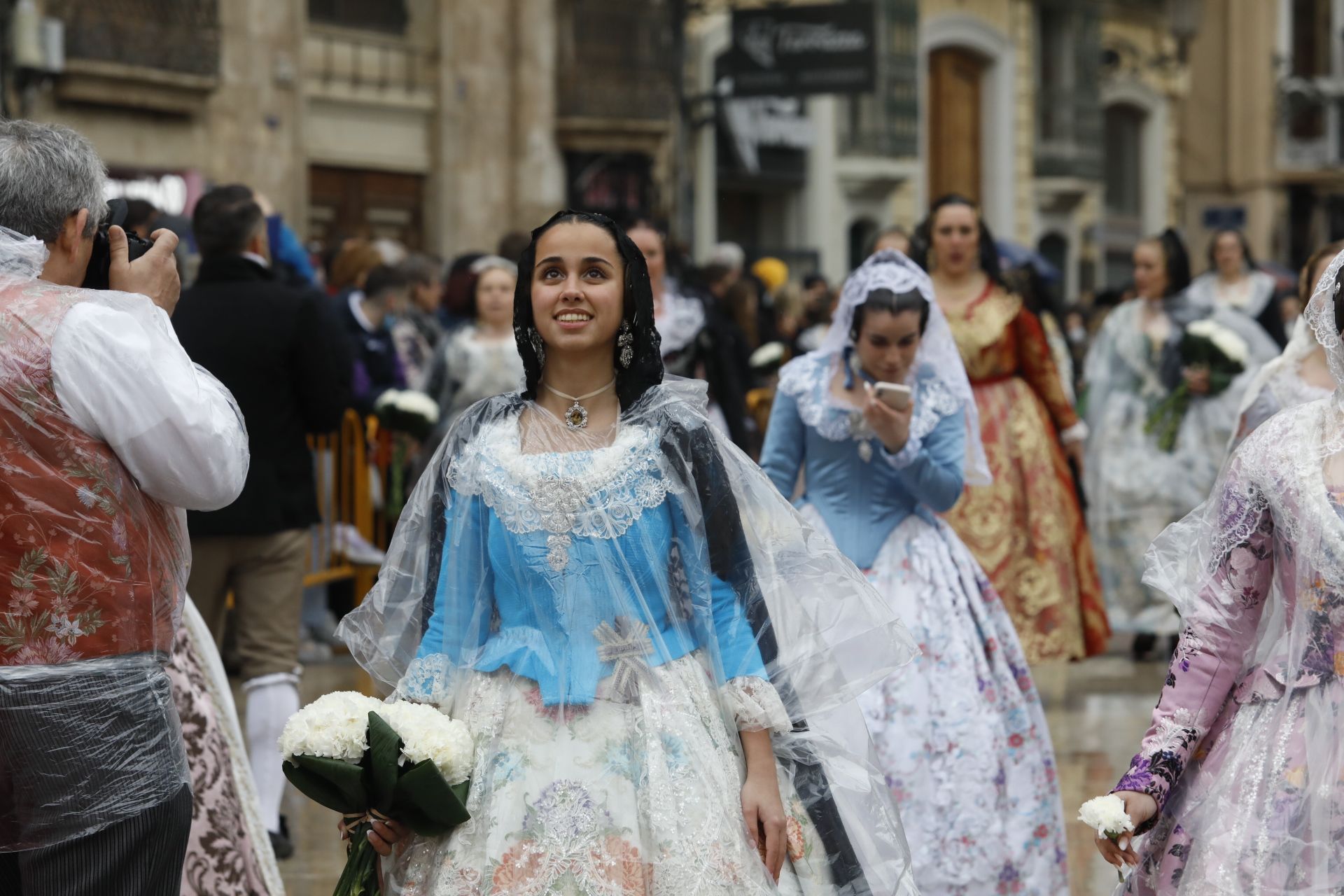 Búscate en el primer día de Ofrenda por la calle Quart (entre las 15.30 y las 17.00 horas)
