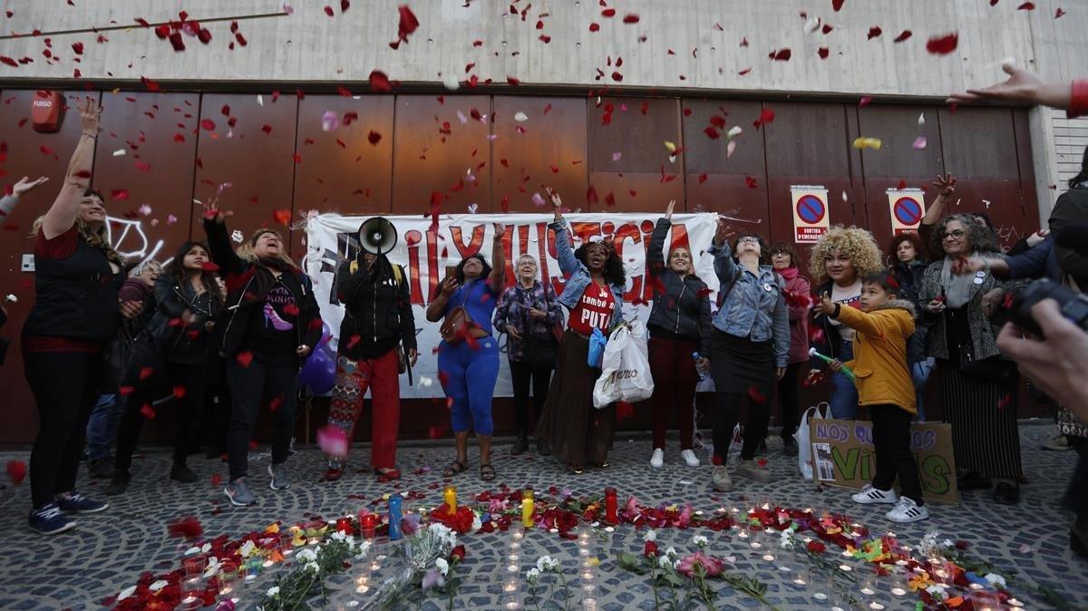 Acto de homenaje a Lili, la víctima de trata fallecida en abril del 2019 en Barcelona. 