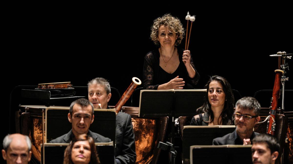 Integrantes de la Orquesta de Córdoba durante un concierto dirigido a los escolares