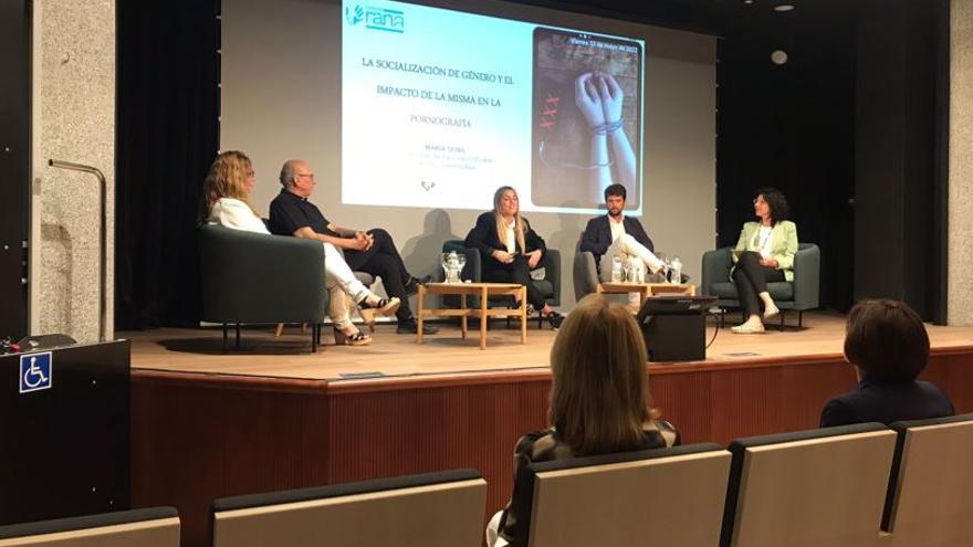 Sonia Cortejarena, Lluís Ballester, María Dosil, Alejandro Villena y Beatriz Benavente.