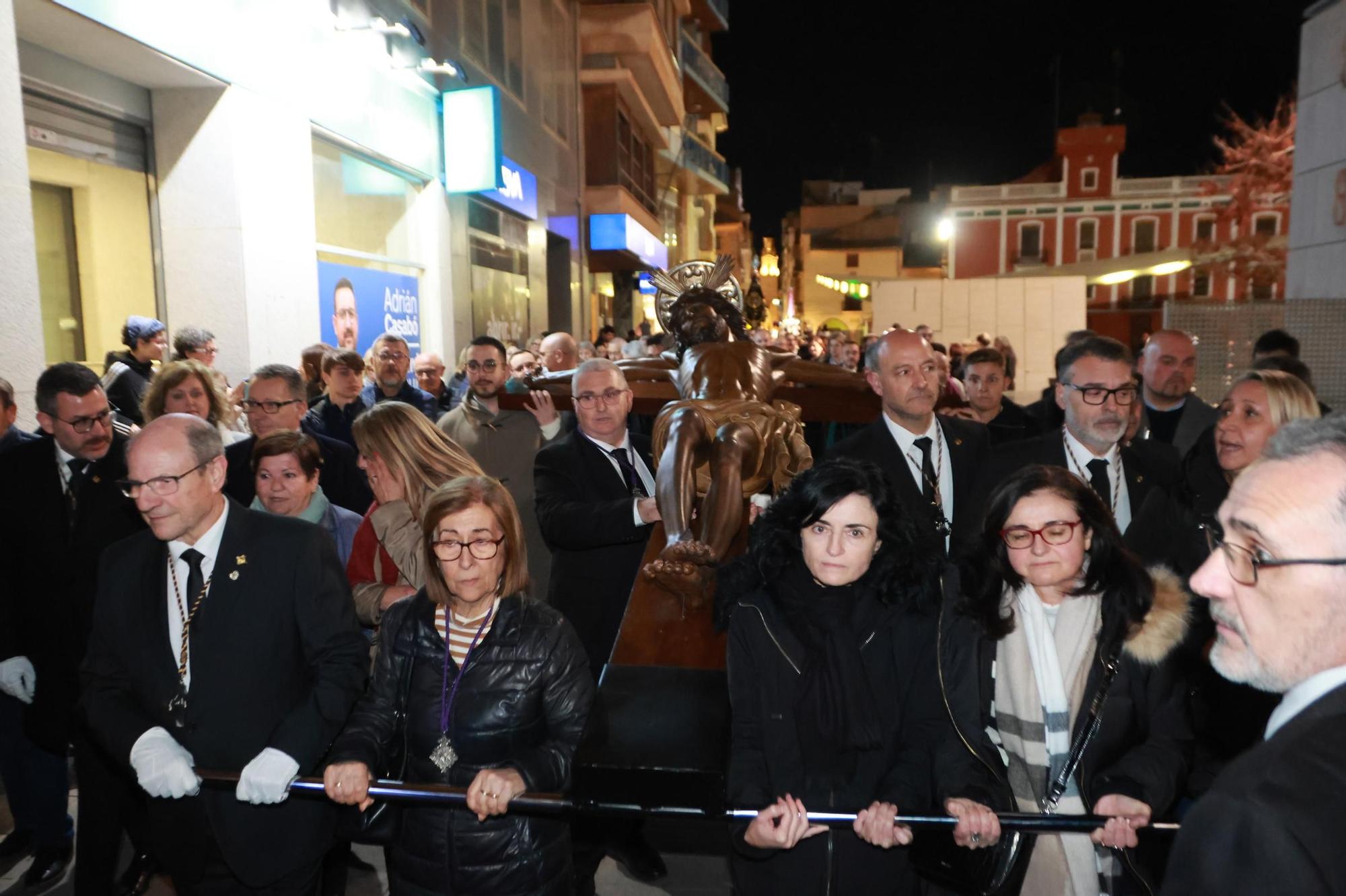 Todas las imágenes de la procesión de retorno del Cristo del Hospital a su capilla de Vila-real