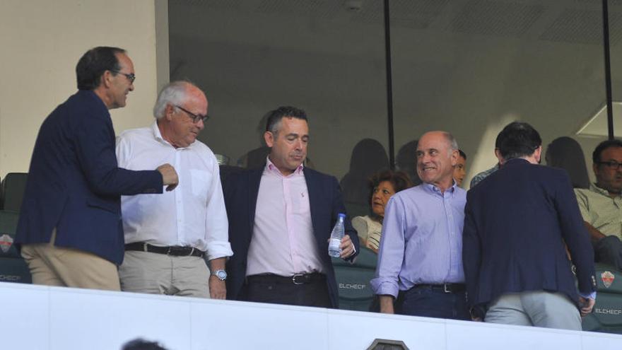 Diego García y César Nohales, en el palco del Martinez Valero