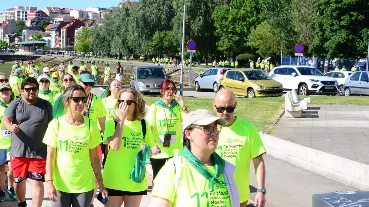 Caminata bajo el sol para luchar contra el cáncer