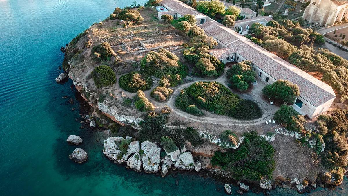 La Illa del Rei, en el puerto de Mahón, concentra algunos de los proyectos culturales más relevantes de la isla.