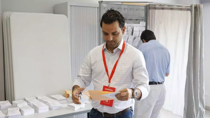 Sagredo ejerce su derecho a voto y anima a la participación