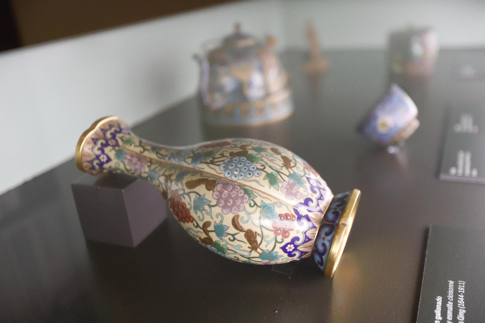 En imágenes | La Lonja expone los tesoros asiáticos del Museo de Zaragoza
