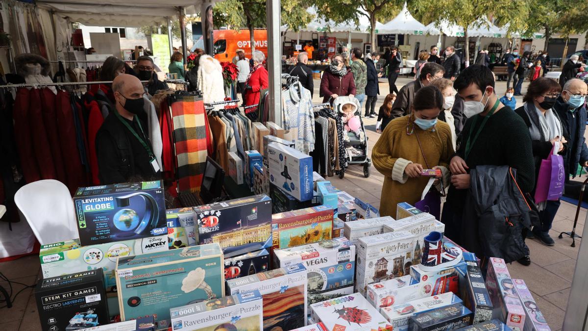 La actividad se desarrolló en la plaza Illes Columbretes.