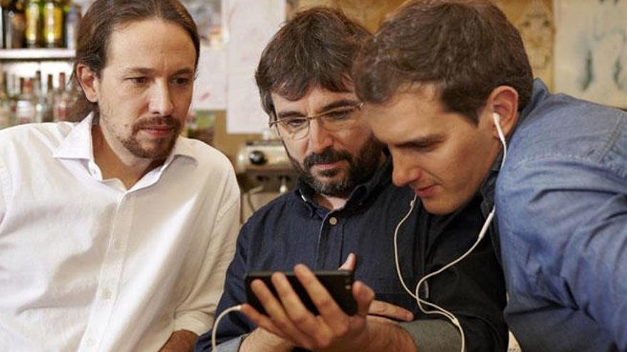 Pablo Iglesias y Albert Rivera con Jordi Évole.