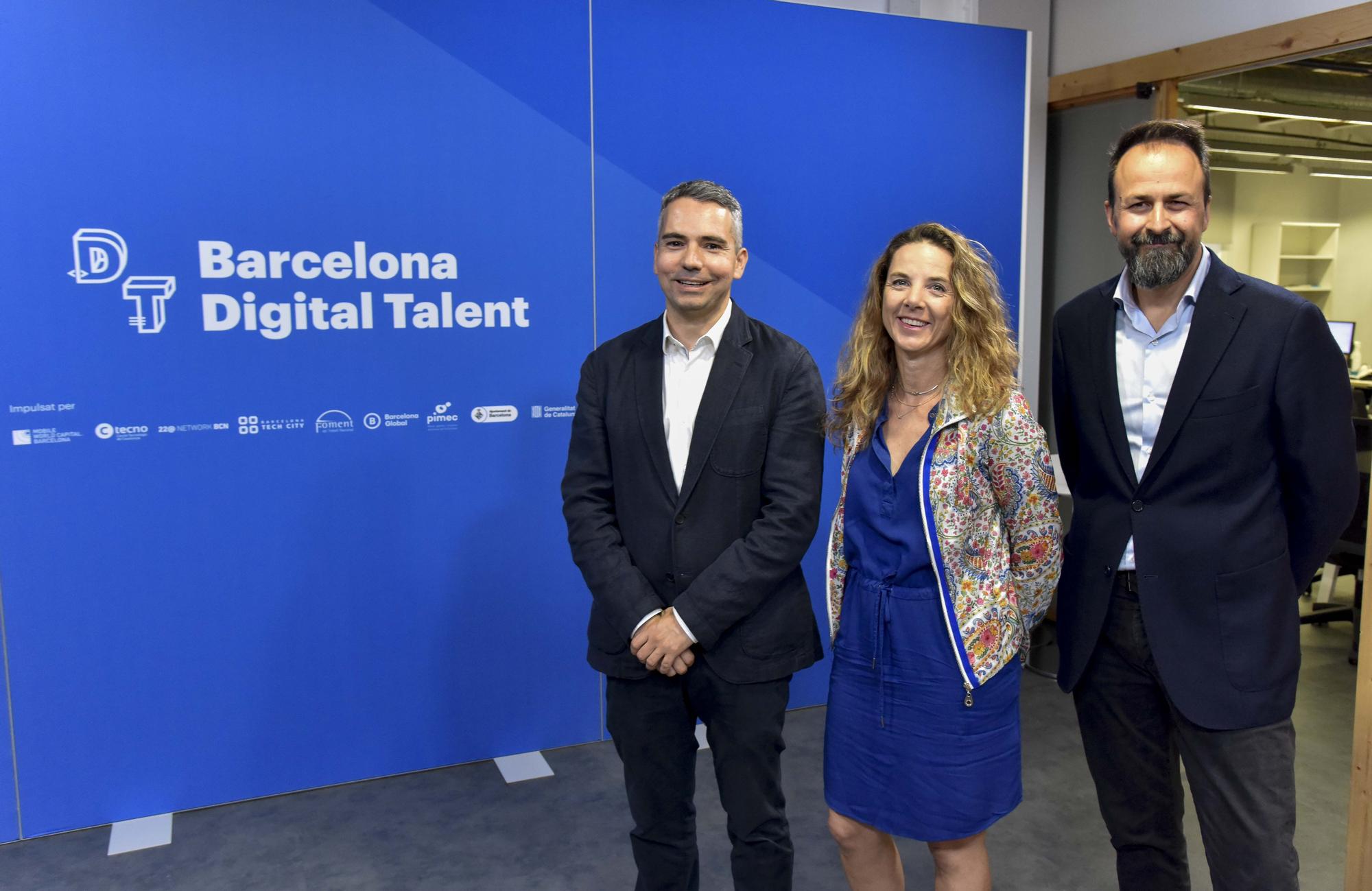 Jordi Arrufí (MWCapital), Joana Barbany (Generalitat) y Joan Ramon Barrera (CTecno) en la presentación del Digital Talent Overview del 2022
