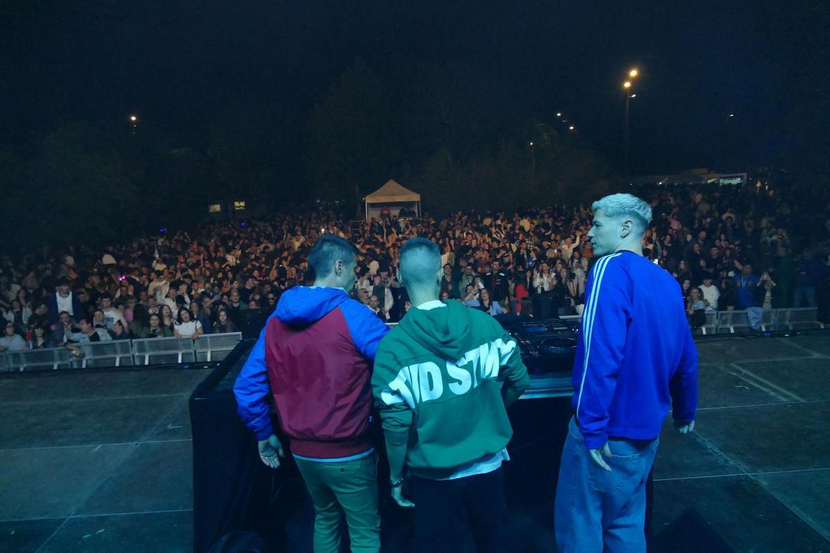 Flaix FM i Lia Jensen omplen la primera nit de Barraques al Rampell