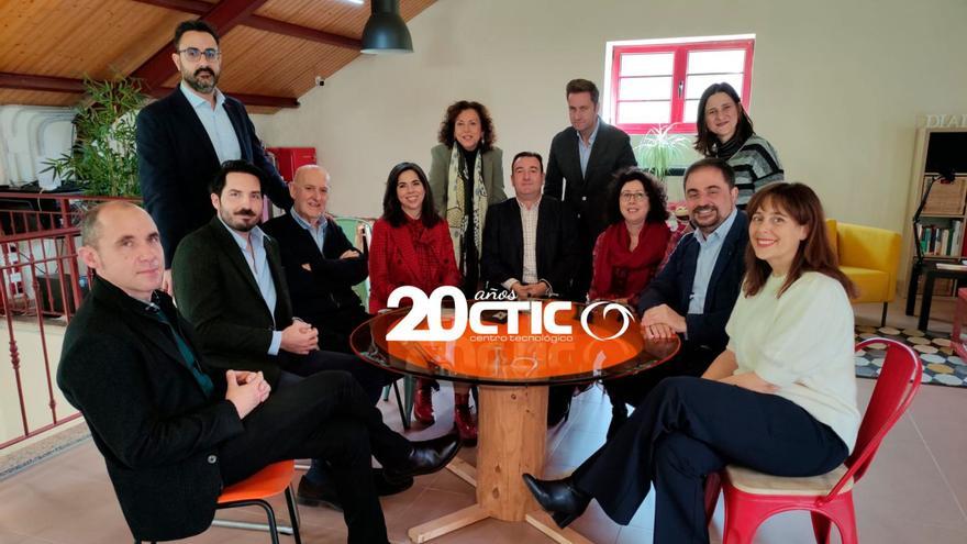 Equipo directivo de CTIC junto a 
representantes de Central Lechera 
Asturiana, El Gaitero, Alsa, Cafento y 
Astilleros Gondán en CTIC
RuralTech.
