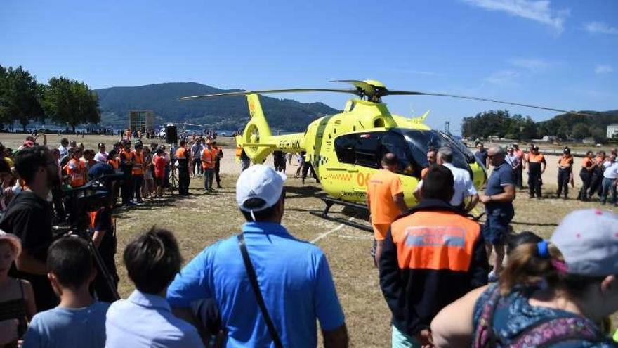 El helicóptero del 061 ante un simulacro de traslado.