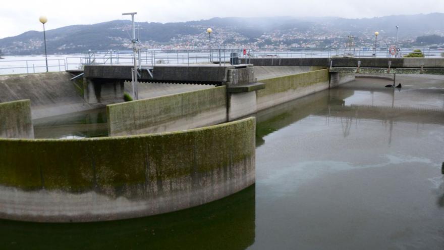 Moaña pide a Aqualia un depósito para utilizar el agua depurada en el baldeo de calles