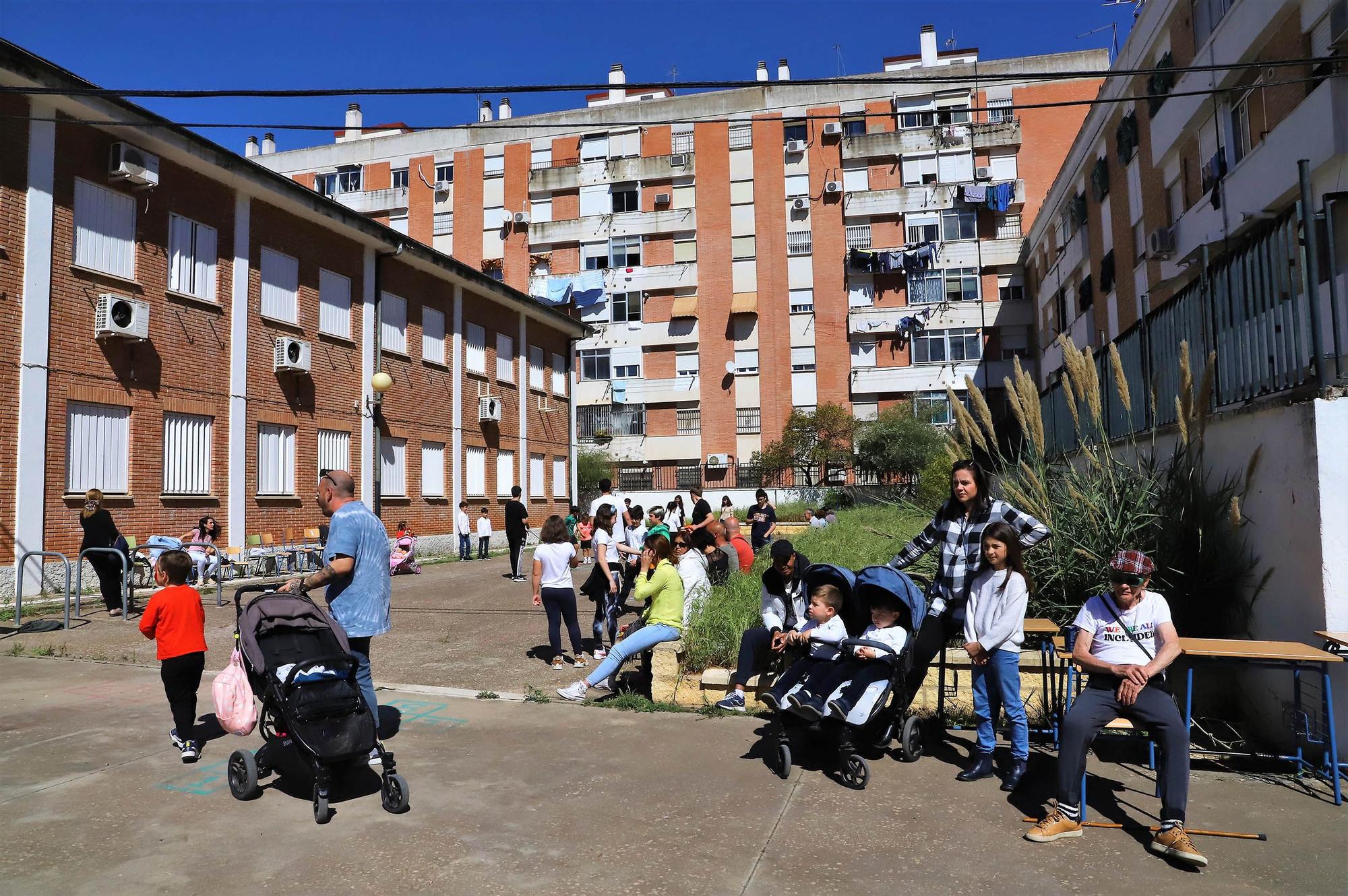 El colegio Lucano abre sus puertas durante un día