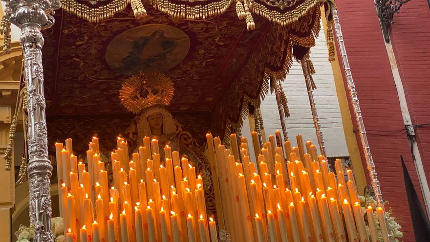 Vídeo | Salida de la Virgen de Regla de Los Panaderos