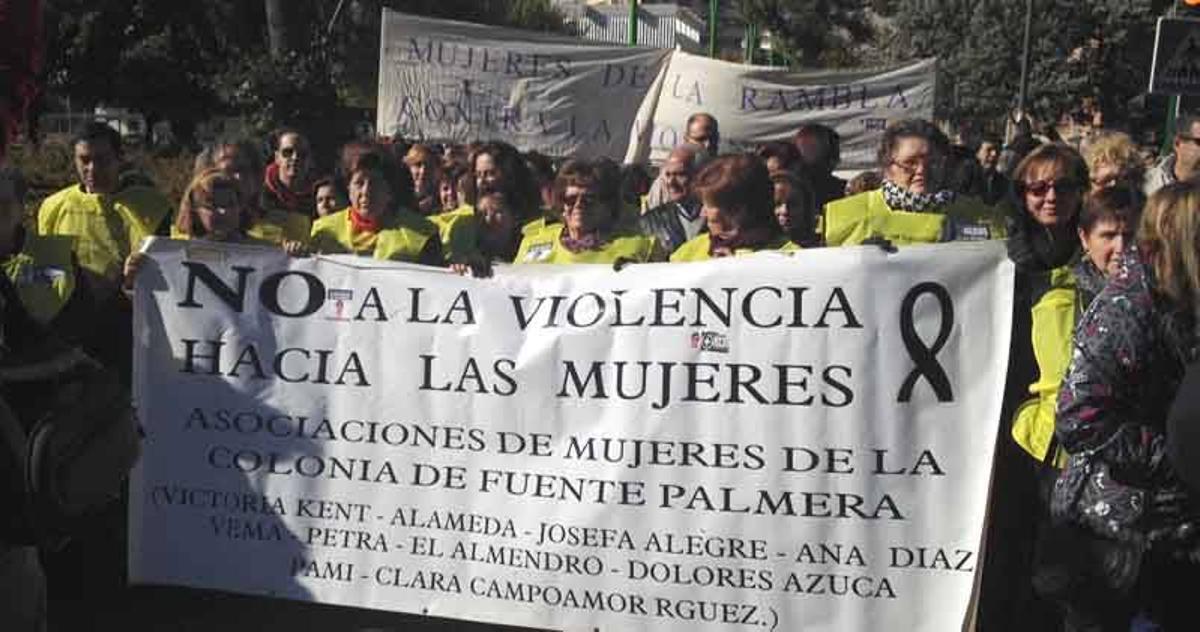 Cientos de cordobeses, en la marcha contra la violencia machista