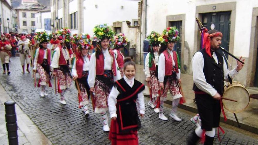 Participación zamorana en una anterior edición del Carnaval dos caretos de Braganza