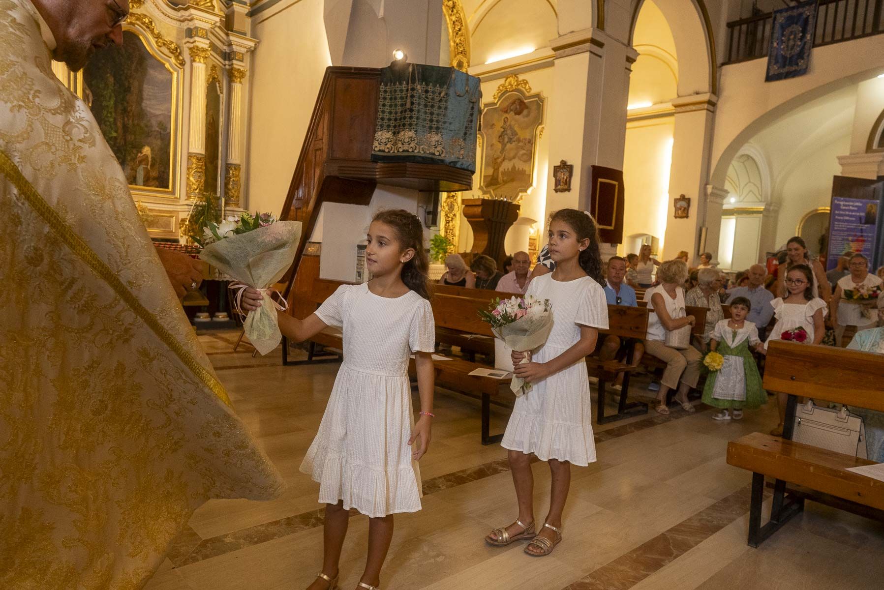 Emotiva ofrenda en Canet
