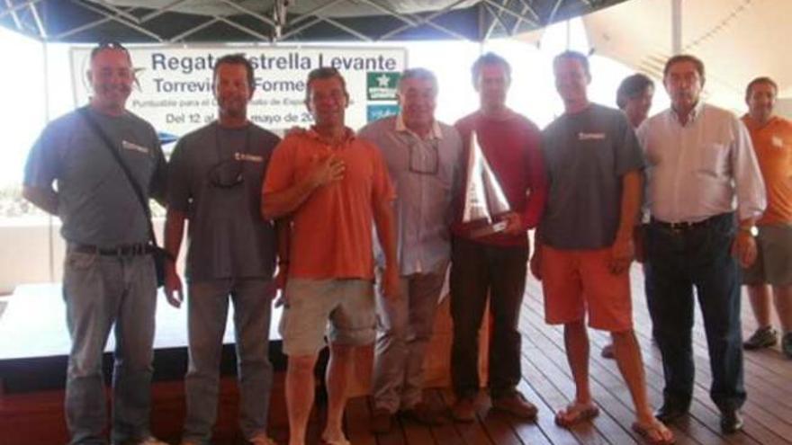 Kametino, ganador en la Regata Estrella Levante y Evamarina en Clase RI