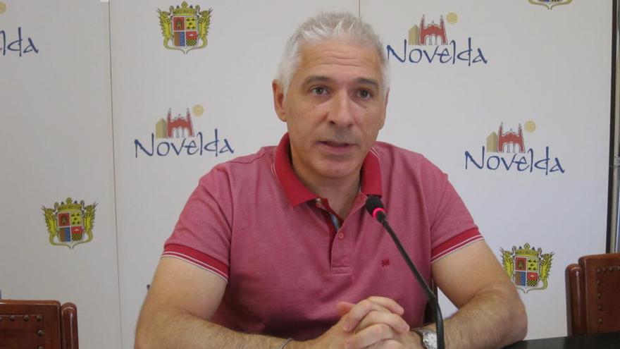Armando Esteve (UPyD) en el Ayuntamiento de Noveda
