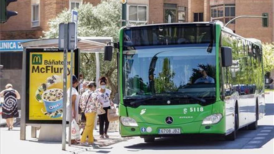 El Ayuntamiento de Cáceres pedirá al Estado que triplique su ayuda al autobús