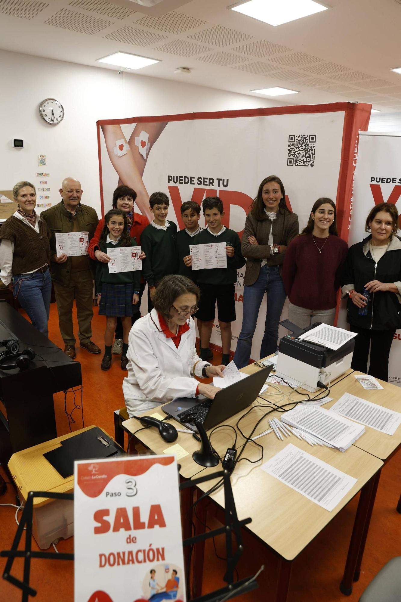 La campaña de donación de sangre en el colegio La Corolla de Gijón, en imágenes