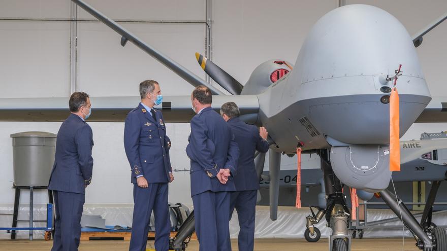 Defensa garantiza la continuidad de la base aérea de Talavera la Real y la sustitución de los aviones F-5 en 2028