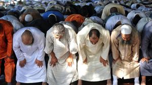 Oración por el final del Ramadán en Lleida.
