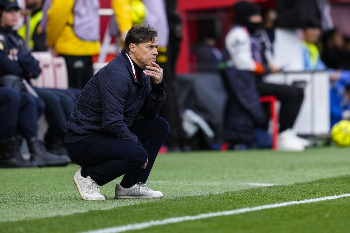 Matías Almeyda, durante el partido de LaLiga EA Sports disputado entre el Sevilla FC y el Girona FC en el estadio Ramón Sánchez-Pizjuán