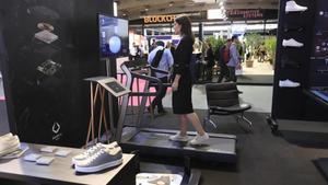 Zapatillas Ecco conectadas en el IOT Solutions World Congress, el congreso de la internet de las cosas.