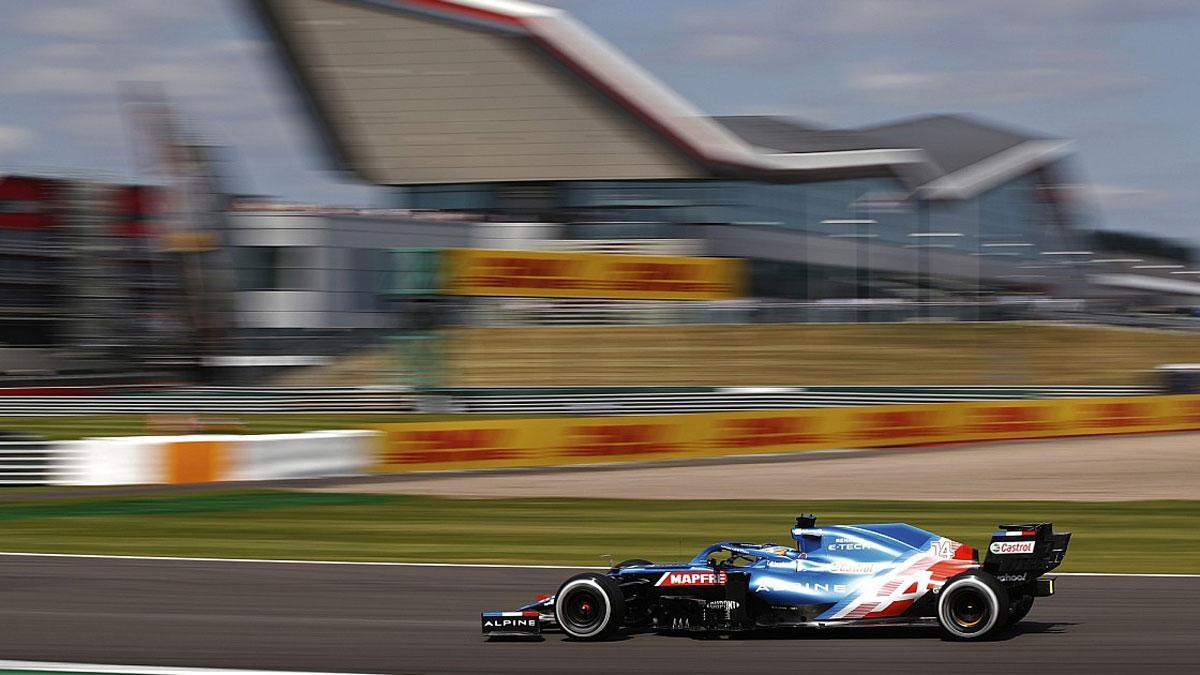 Alonso, durante su espectacular remontada en Silverstone