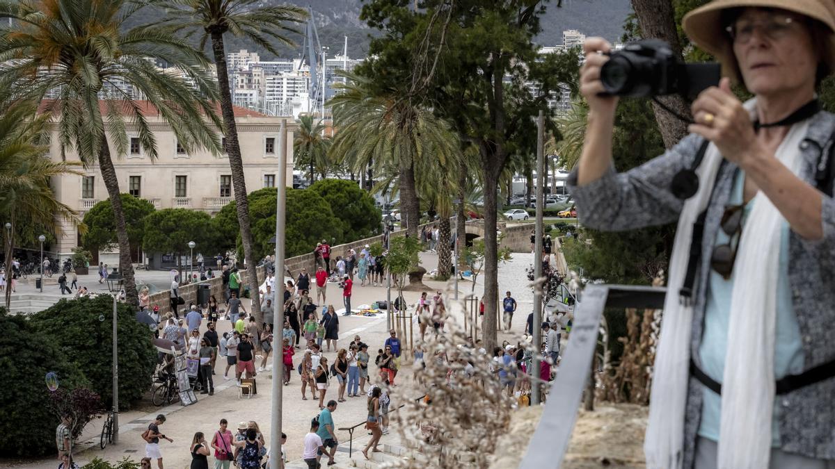 Turistes al centre de Palma aquest estiu.