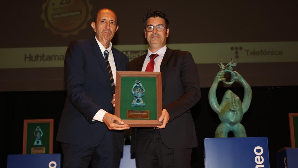 El Director General de Prensa Ibérica Comunitat Valenciana, Enrique Simarro, hizo entrega del galardón.