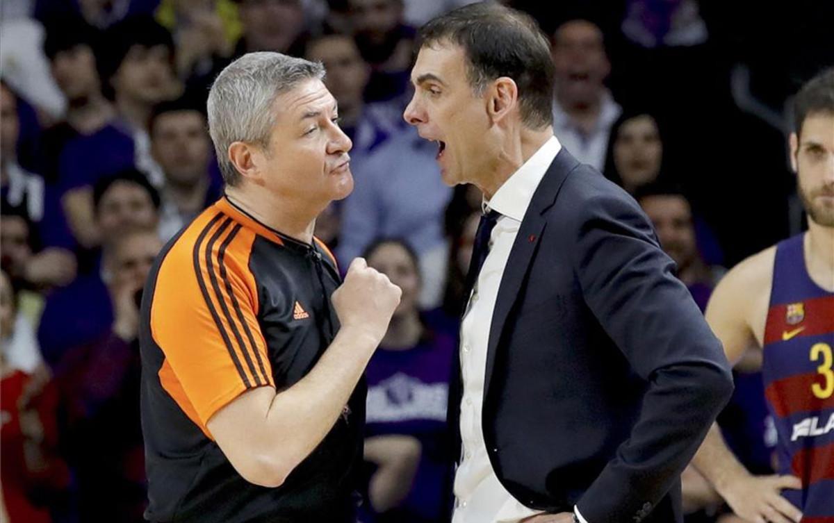 Bartzokas se encaró con Lamonica tras ser expulsado