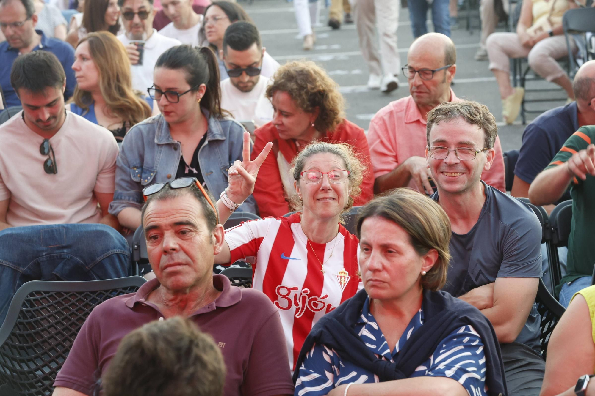 EN IMÁGENES | Gijón rinde homenaje a Sabina: de aquí a la eternidad