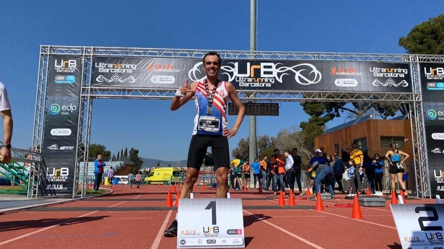 Manel Deli corre més de 90 km i guanya les 6 hores de Barcelona