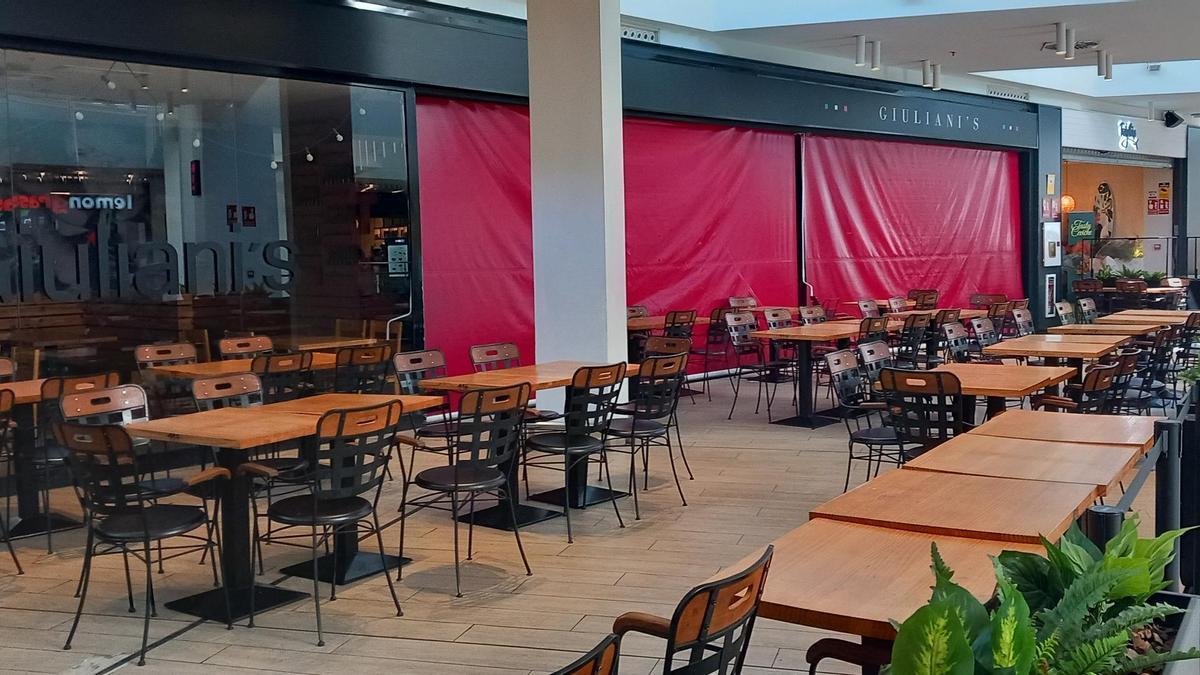 Restaurante cerrado en el centro Salera.